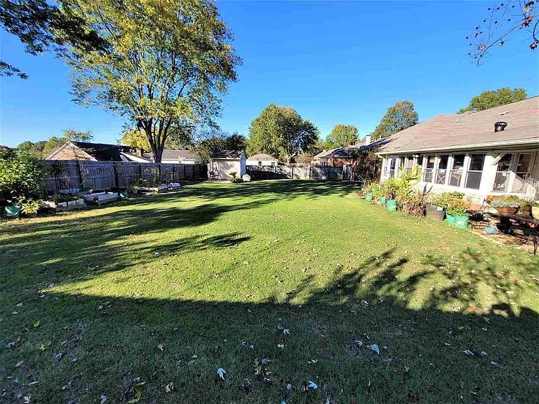481 Autumn Trail Cv — Photo 20