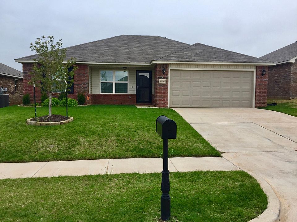 1st image of 11712 NW 136th Ter