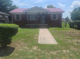 527 N Respess St, Washington, NC 27889