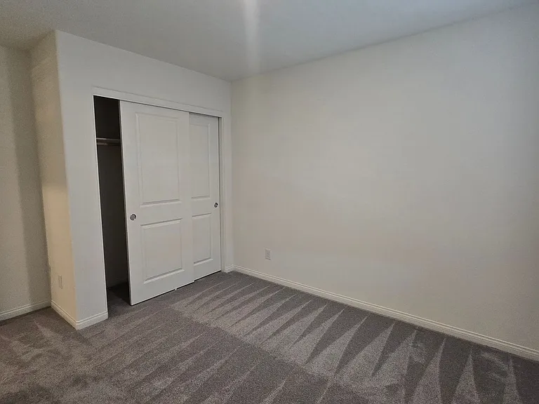 7647 Duran Harbor Ln — Photo 53