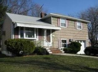 12 Maple St, Belleville, NJ 07109