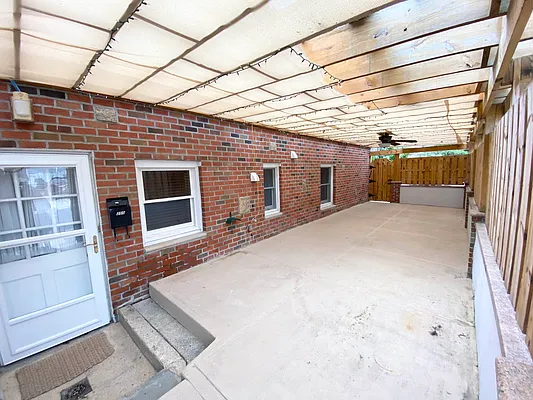 Rented by Compass | media 10