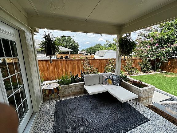 3rd image of 1122 Brashear Ln
