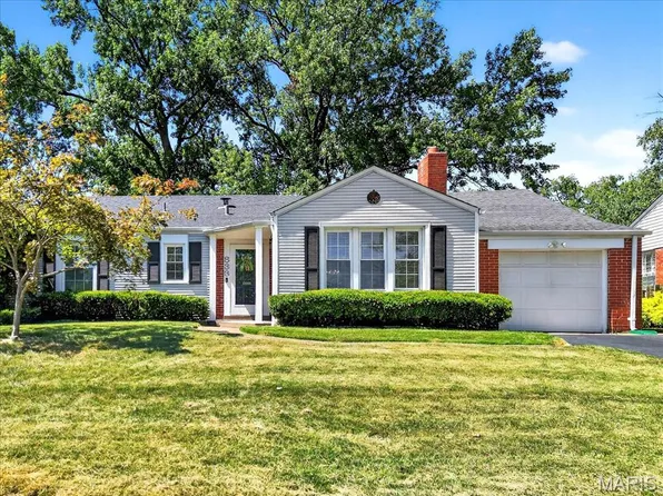 833 Berick Dr, Saint Louis, MO 63132