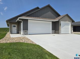 205 N Wildcat Dr, Sioux Falls, SD 57110