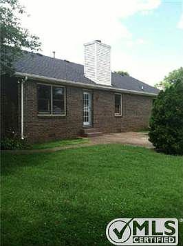 3rd image of 851 Greenfield Ct