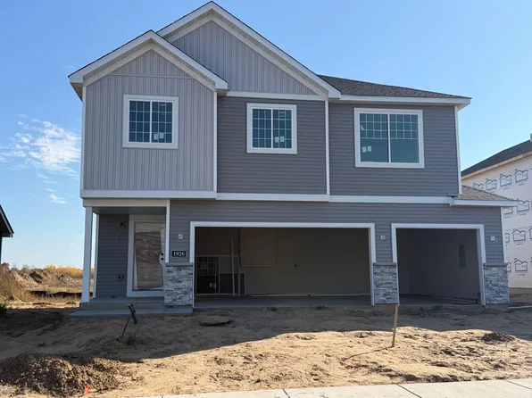 1926 Pierce St S, Cambridge, MN 55008