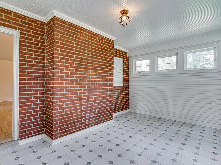 8569 Horton Hwy — Photo 15