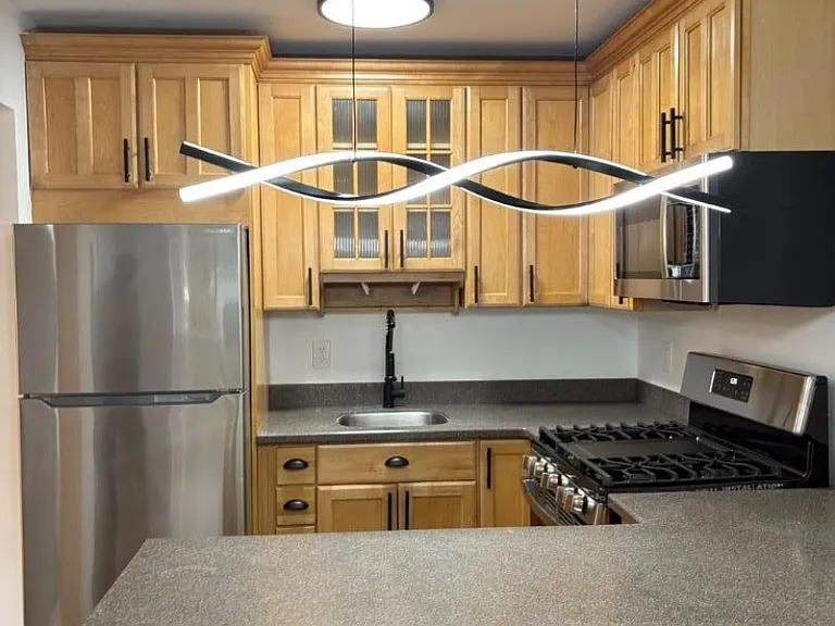 407 Orchard Meadows Dr — Photo 1