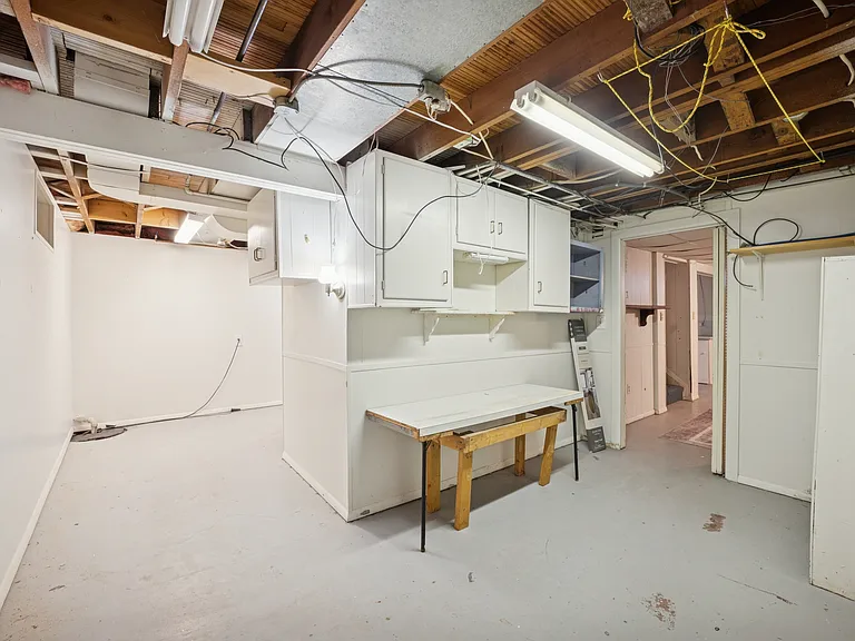 4438 Packard Rd — Photo 39