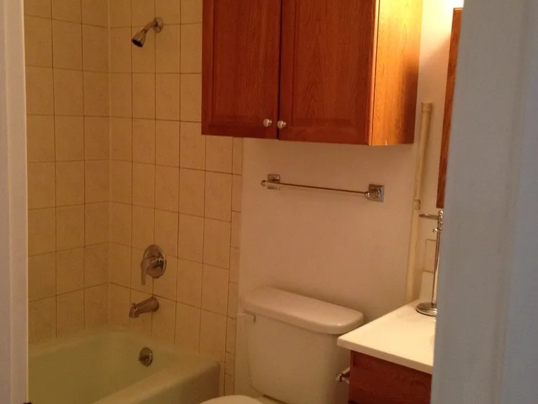 500 E Riverside Dr #211 — Photo 12