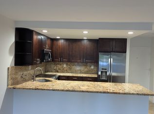 550 Bayshore Dr, Fort Lauderdale, FL 33304