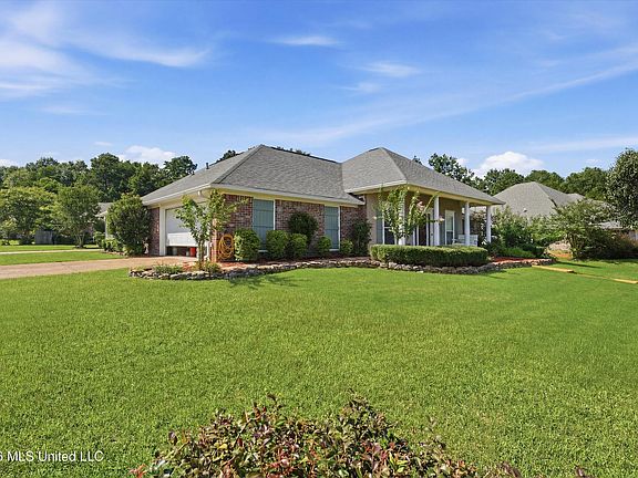 2nd image of 442 Wildberry Cir