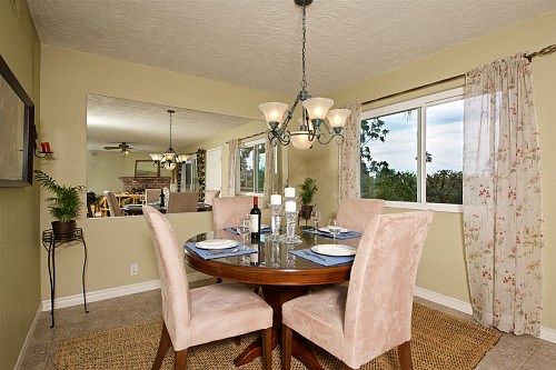 5th image of 1701 Alta Vista Dr