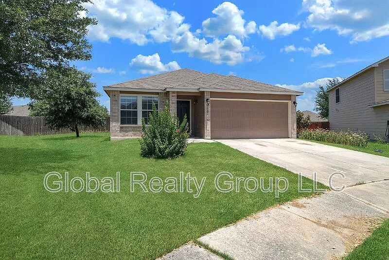 3 bed, 2.0 bath, $1,695 — Photo 3