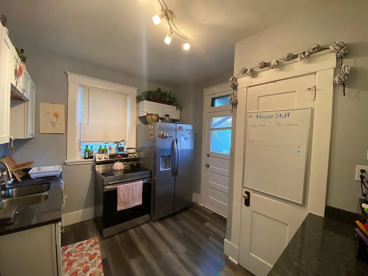 8 bed, 2200 sqft, $5,250 — Photo 4