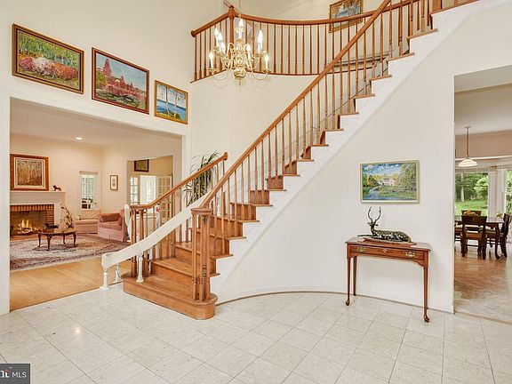 3rd image of 11201 Devereux Manor Ln