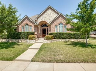 7901 Shady Oaks Dr, North Richland Hills, TX 76182