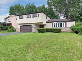 1906 Birkdale Dr, Columbus, OH 43232