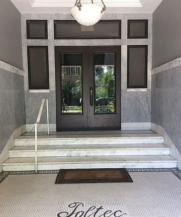 2nd image of 110 Auditorium Cir