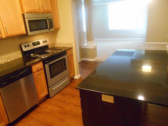 5th image of 6401 Lyndale Ave S APT 208
