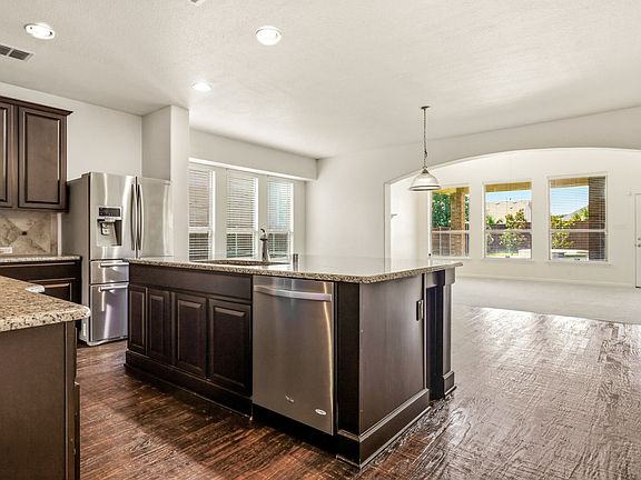 4th image of 5115 Live Oak Dr