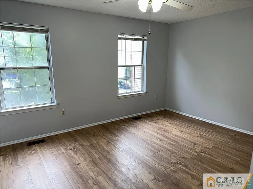 2 bed, 2.5 bath, 1248 sqft, $2,600 — Photo 4