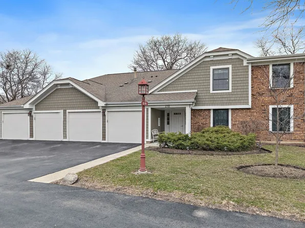 218 Deerpath Ct #B2, Schaumburg, IL 60193