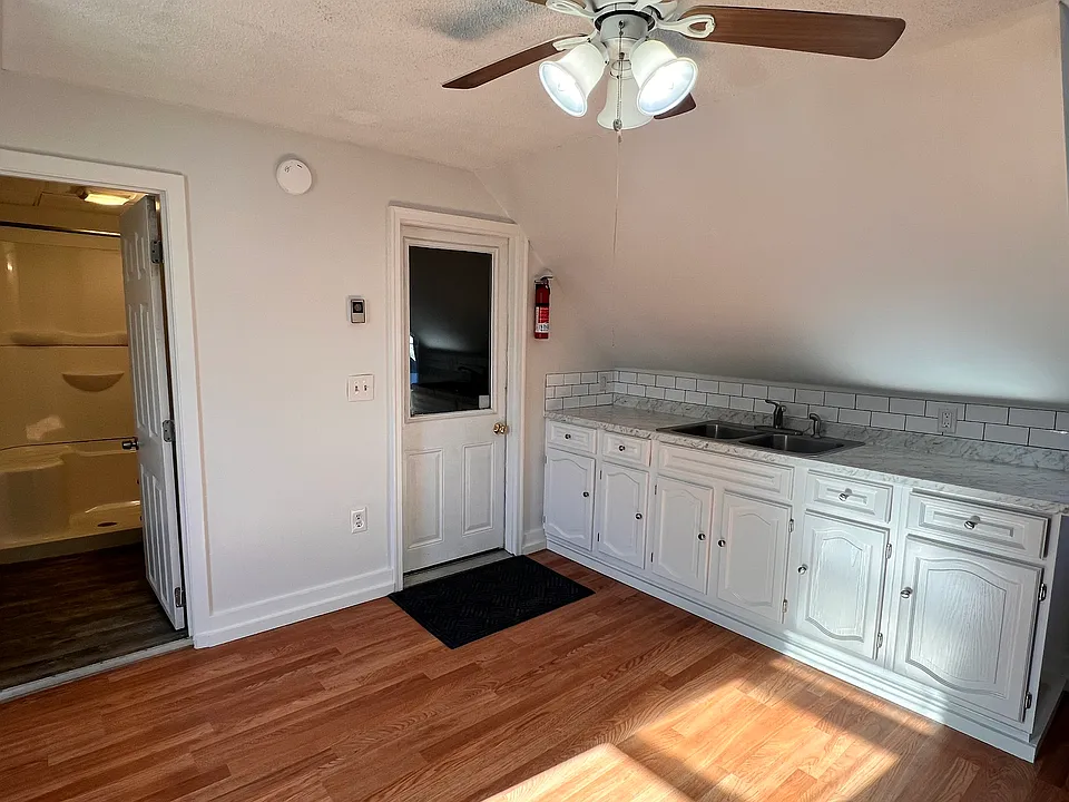 23 Water St