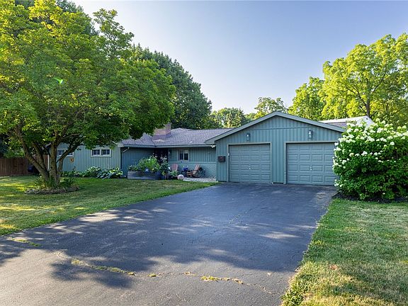 2nd image of 15 Victoria Dr