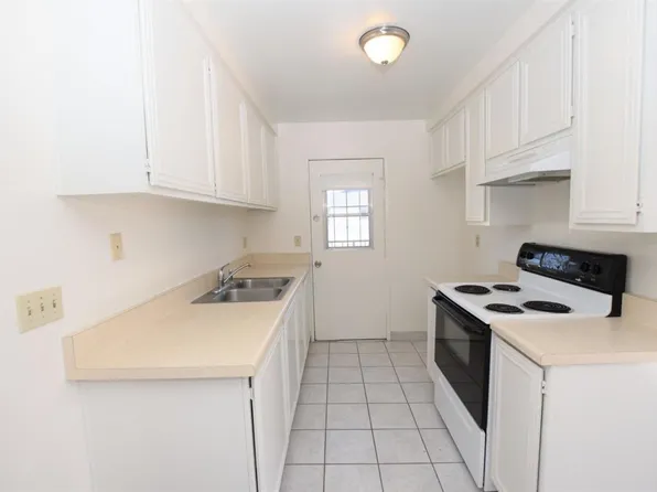 2670 N Victoria Ave, Port Hueneme, CA 93041