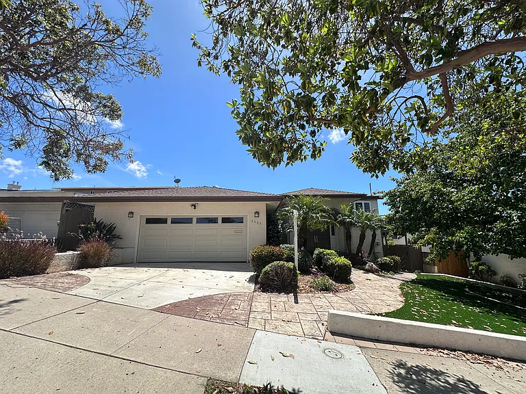 3539 Mount Laurence Dr — Photo 40
