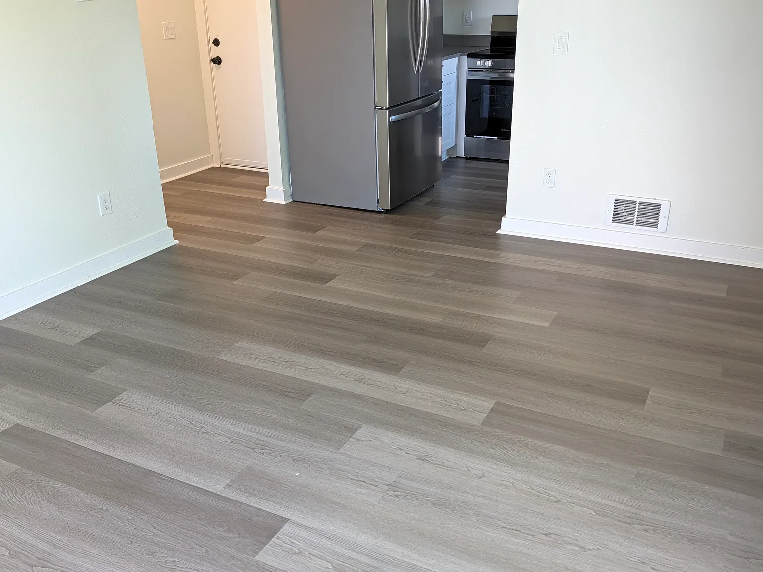 2 bed, 920 sqft, $2,550 — Photo 4