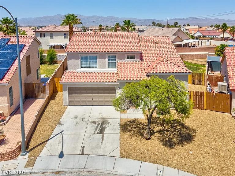 818 Holly Sprig Ct — Photo 42