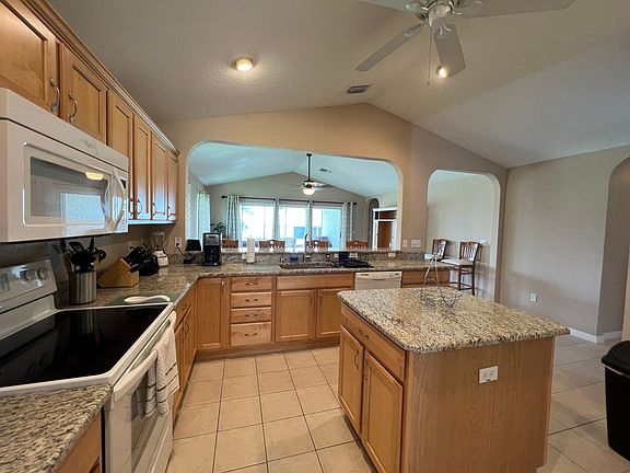5th image of 12189 SE 173rd Pl