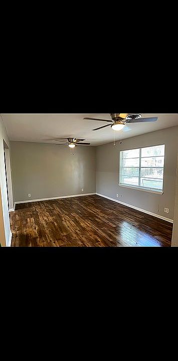 1st image of 2455 Ballard Dr