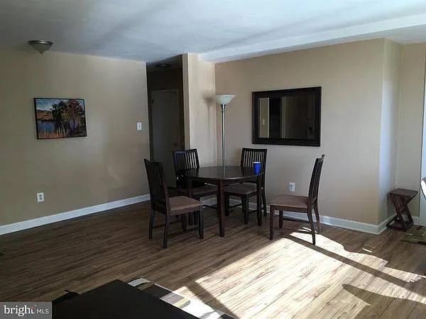 1012 Arlington Blvd #548 — Photo 5
