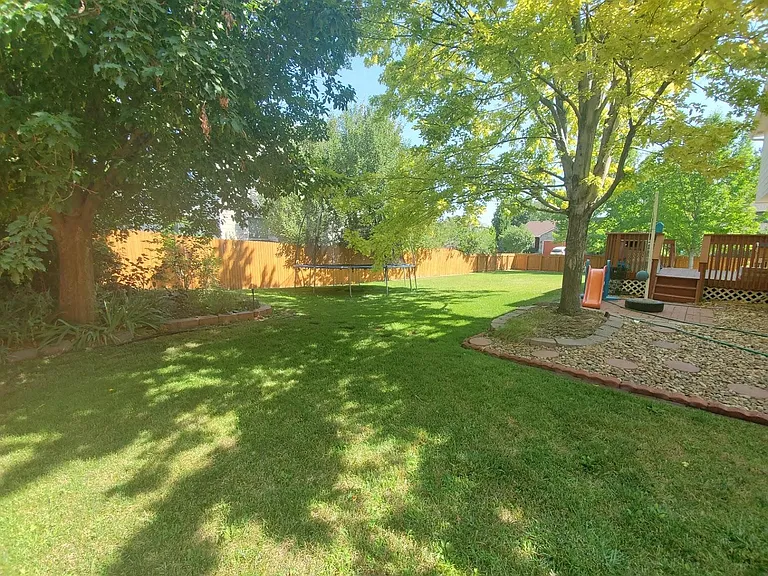 1404 Lombardi St — Photo 17