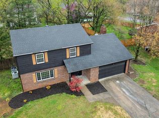 3347 Snaffle Rd, Lexington, KY 40513