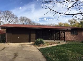 9621 Maple Dr, Omaha, NE 68134