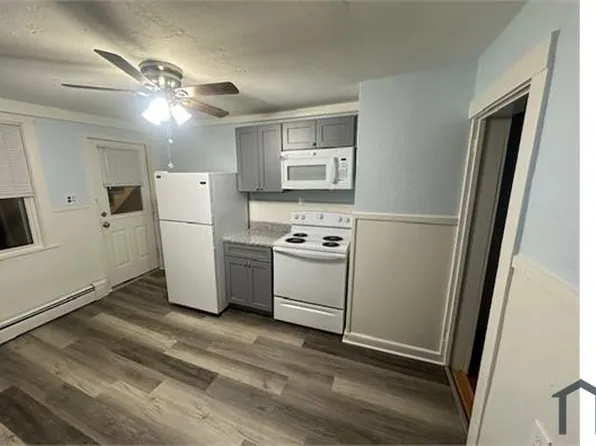 4 Church St, Oxford, MA 01540