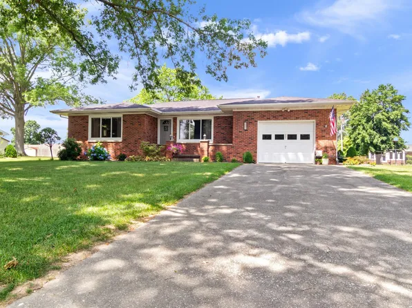 221 N Cale St, Poseyville, IN 47633