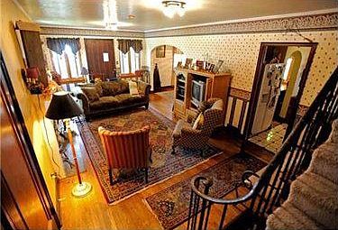 3rd image of 110 Argonne Dr