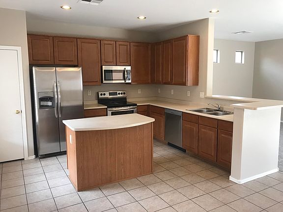 4th image of 2695 E Longhorn Pl