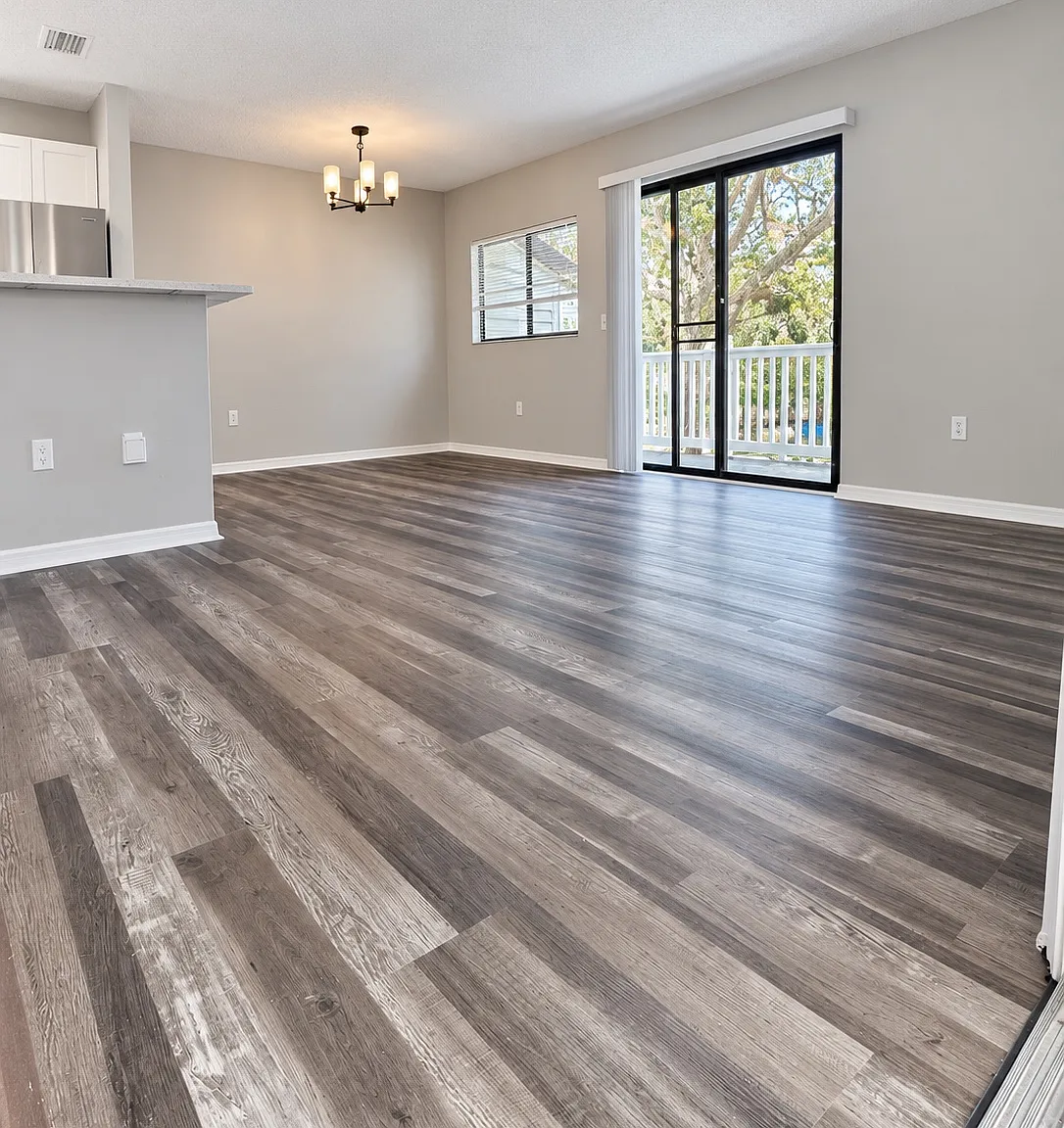 2 bed, 804 sqft, $1,300 — Photo 2