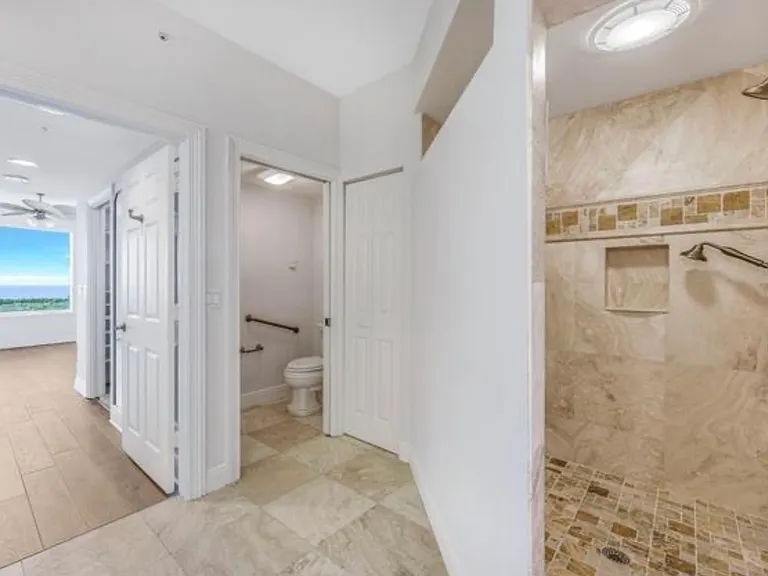 1001 Arbor Lake Dr — Photo 20
