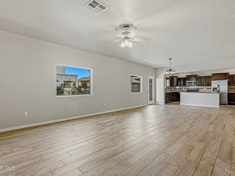 14844 Sunny Land Ave — Photo 6