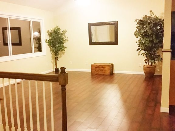 4th image of 615 S Lantern Ln