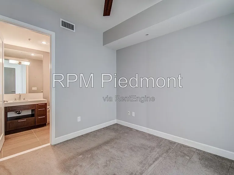 1820 Peachtree Rd #911 — Photo 32