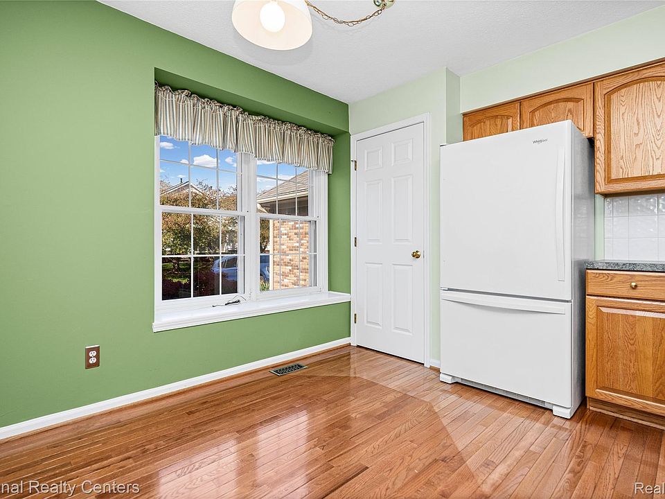 39626 Glenview Ct, photo 25
